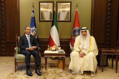 رئيس مجلس القضاء الأعلى يبحث مع رئيس الوزراء الكويت سبل التعاون القضائي والقانوني