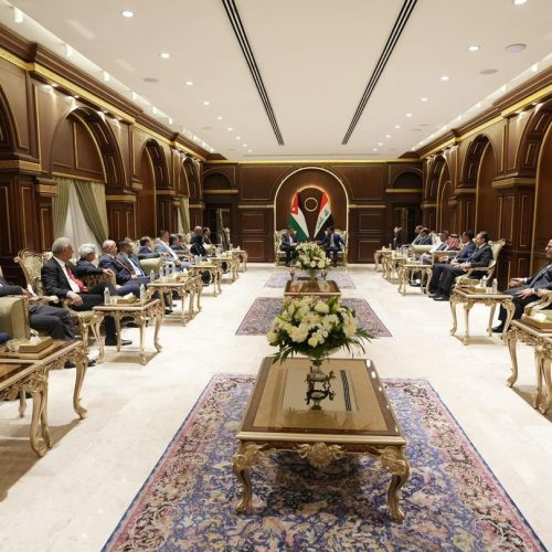 الرئيس الحلبوسي ورئيس البرلمان الاردني يؤكدان أهمية استمرار التنسيق على المستويات البرلمانية والتنفيذية