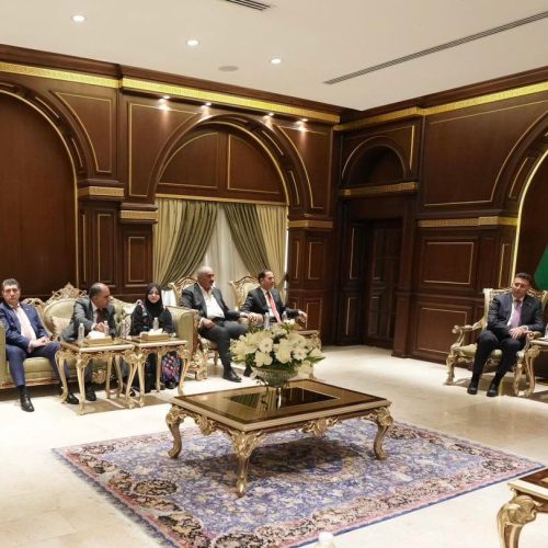 الرئيس الحلبوسي ورئيس البرلمان الاردني يؤكدان الموقف الداعم للقضية الفلسطينية من البلدين