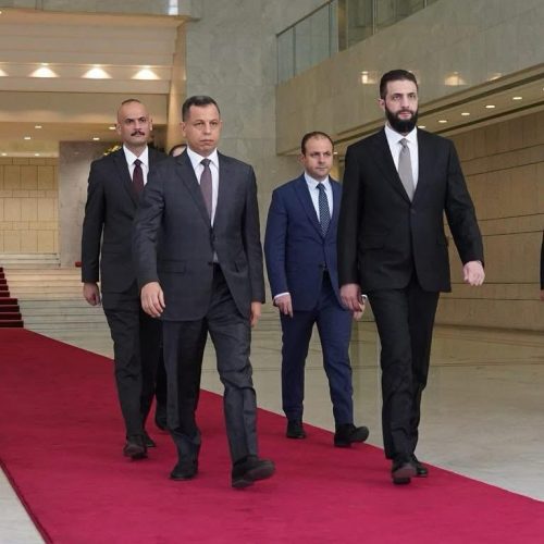 الوفد العراقي برئاسة الشطري يلتقي الشرع وإدارة العتبات المقدسة في سوريا