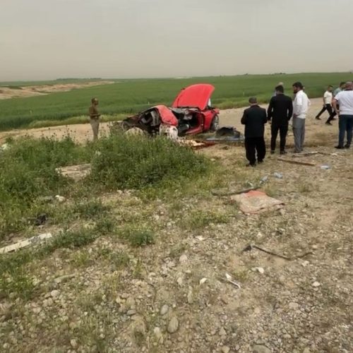 السيارة انشطرت إلى نصفين.. مصرع شخصين بحادث سير "مروع" على طريق أربيل–كركوك (صور)