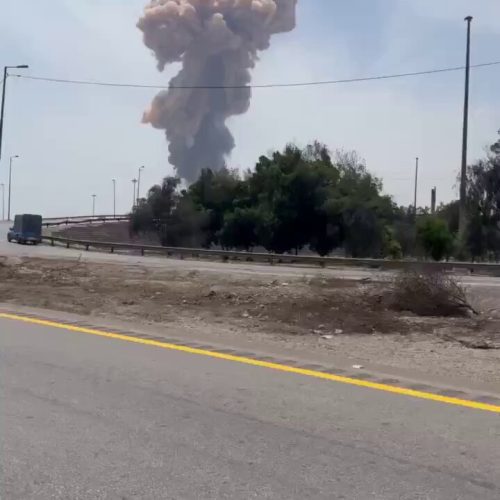 التلفزيون الإيراني: الانفجار ناجم عن حريق بمخزن للمواد القابلة للاشتعال في جمارك مدينة بندر عباس