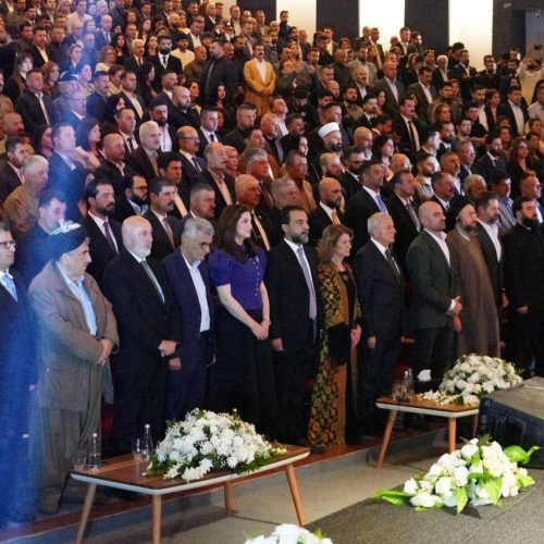 بالصور.. رئيس حزب تقدم الرئيس الحلبوسي وعقيلته يحضران حفلاً تكريمياً للمبدعين أقامته مؤسسة إبراهيم أحمد بالسليمانية