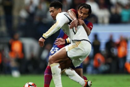 كلاسيكو الليجا في خطر.. العقوبات المنتظرة على ثلاثي ريال مدريد