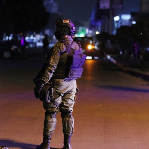مقتل شخص اثناء تبادل لاطلاق النار بين قوة امنية وتجار مخدرات في مدينة الصدر شرقي بغداد